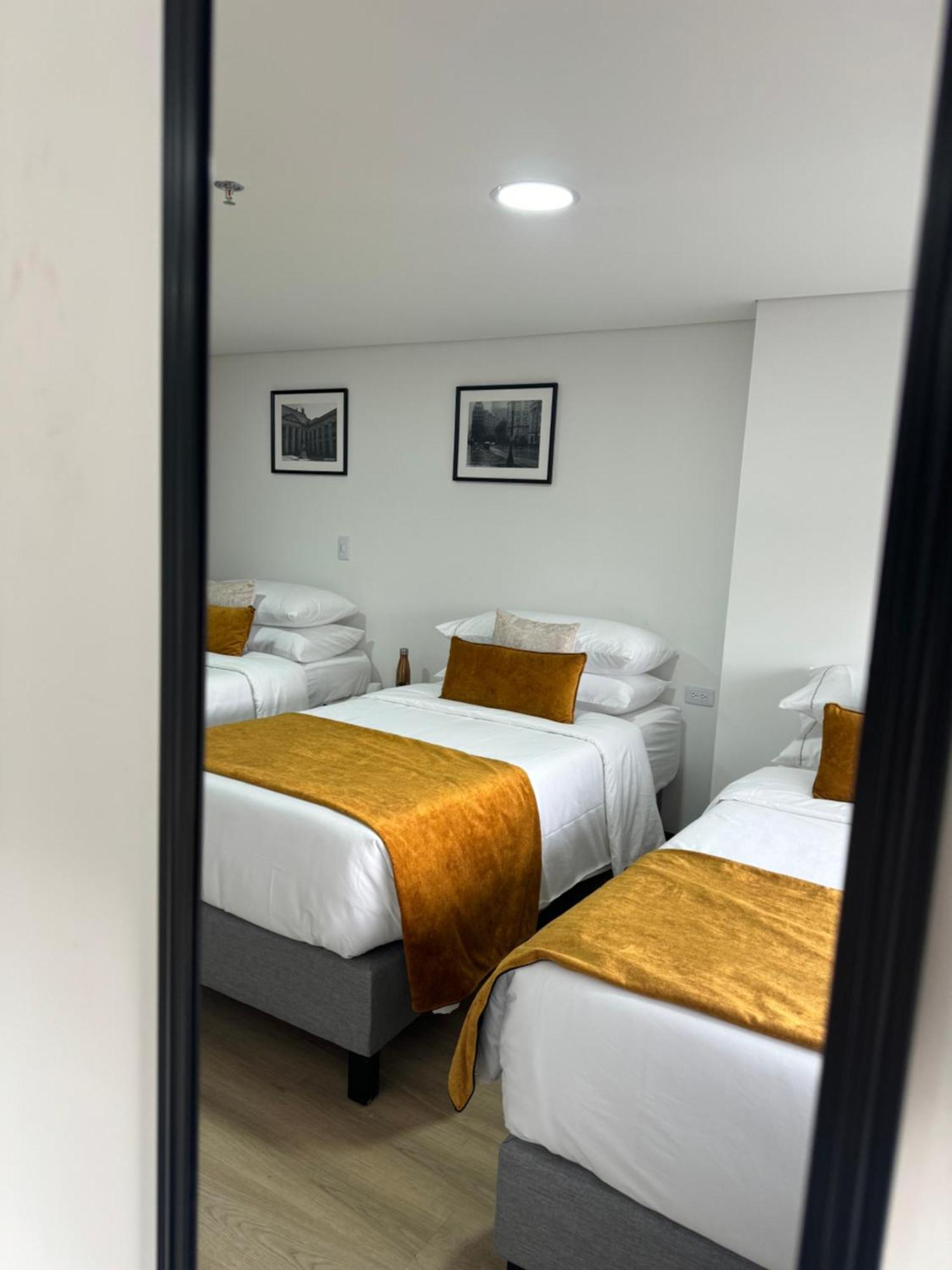 Hotel Wlh Gold Bogota Buitenkant foto